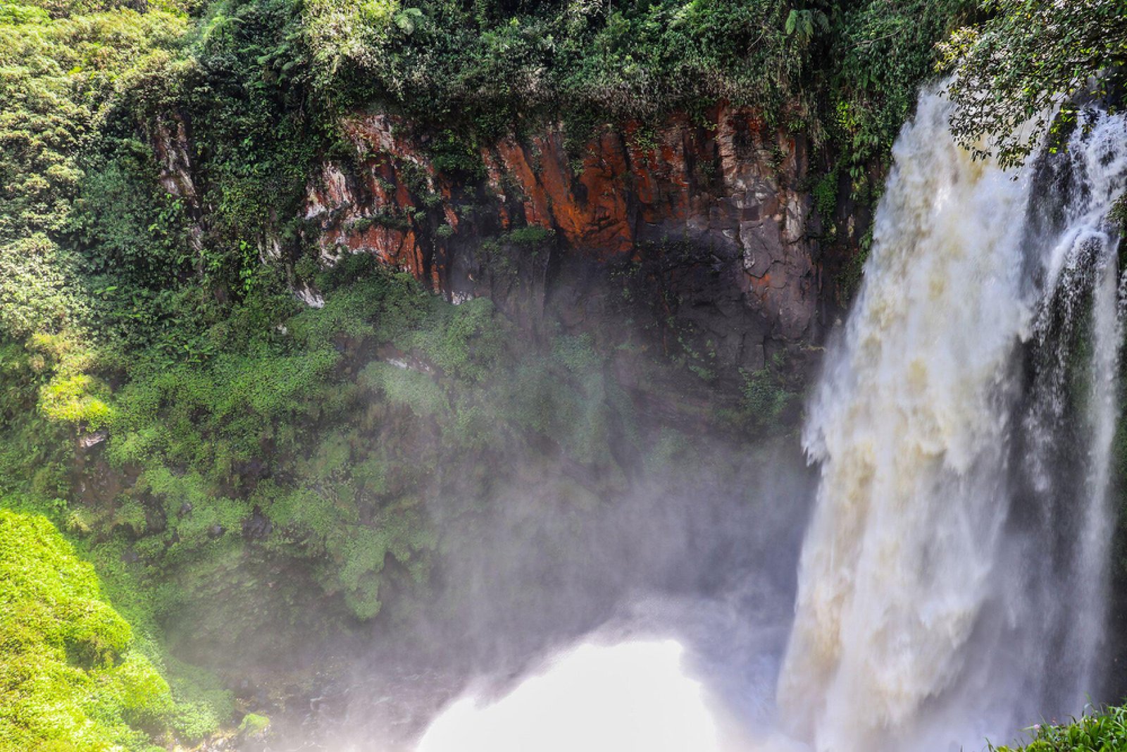 Keindahan Air Terjun Telun Berasap Surga Tersembunyi di Lombok